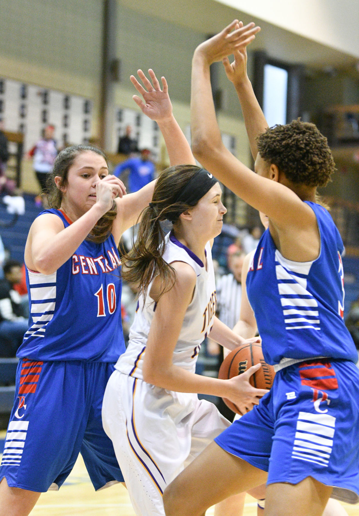 IHMVCU Shootout - Davenport Central vs. Sherrard